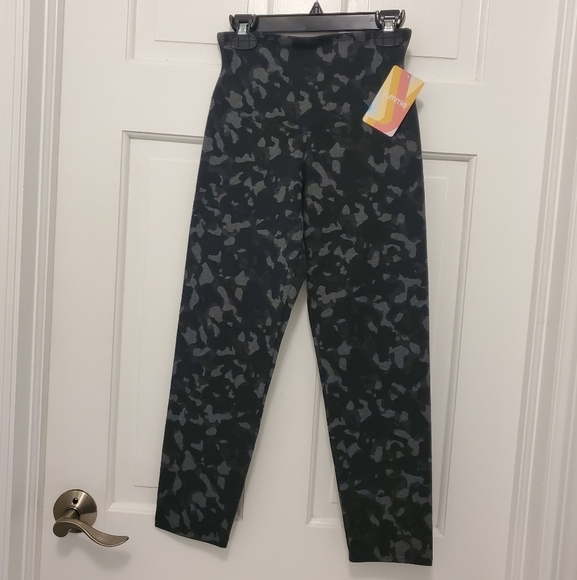 NWT Yummie Gloria Ankle Cotton Stretch Shaping Leggings Camoprint Size XS - Picture 1 of 7